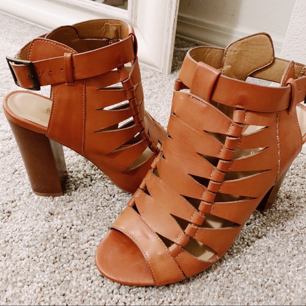 ***SOLD***  Brown leather bootie heels!